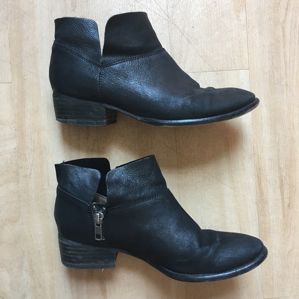 Seychelles Snare Bootie